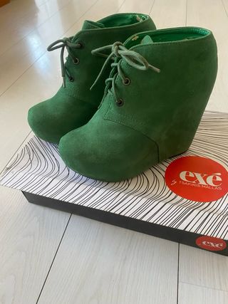 Botines Exé verdes piel con cordones y plataforma