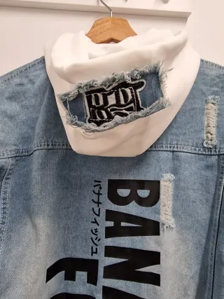 Chaqueta vaquera con capucha