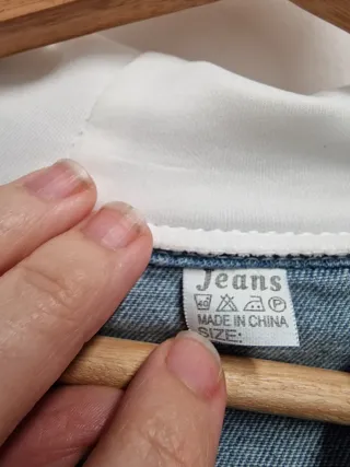 Chaqueta vaquera con capucha