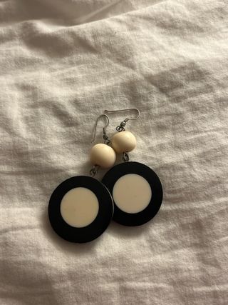 Pendientes círculos negros y blancos