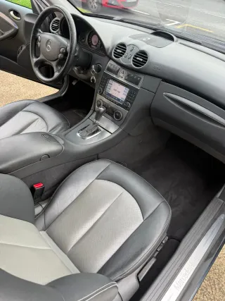 Mercedes-Benz  CLK 2005