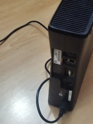 Xbox 360 Slim Nera con giochi