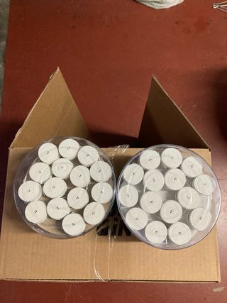 Tambor de 60 Overgrips Wilson perforados.