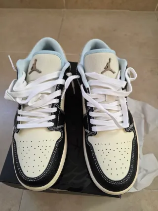 Air Jordan 1 Low SE Beige/Negro