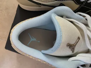 Air Jordan 1 Low SE Beige/Negro