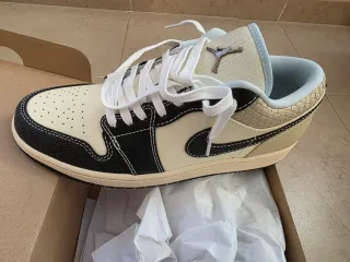 Air Jordan 1 Low SE Beige/Negro