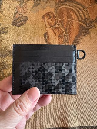 Tarjetero Montblanc con monedero de cremallera.