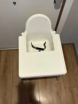 Trona bebé blanca y gris