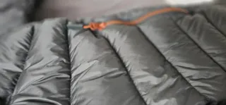 Abrigo plumas SoloClimb 800cuin 400g Gris