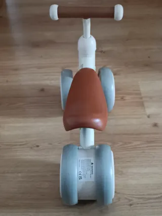 Bicicleta de equilibrio infantil