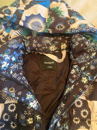 Chaqueta Desigual Invierno Talla 5-6 Años