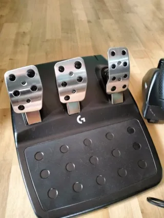 Volante e Pedaliera Logitech G923 (PC, PS4, PS5)