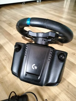 Volante e Pedaliera Logitech G923 (PC, PS4, PS5)