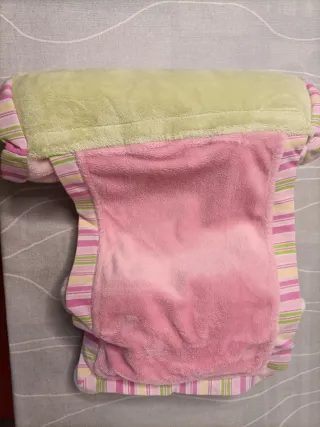 Cojín antivuelco para bebé