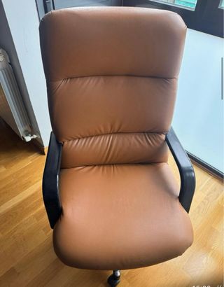 Silla de oficina giratoria con ruedas