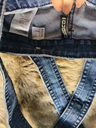 Conjunto Peto Vaquero y Jersey Cuello Alto