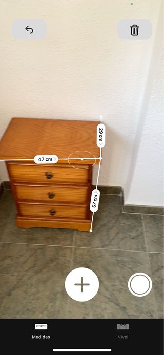 Mesita de noche de madera