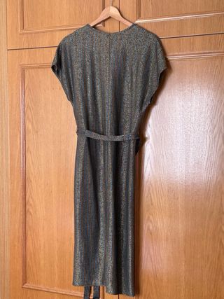 Vestido ZARA metalizado midi Talla M