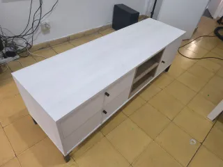 Mueble TV blanco y madera