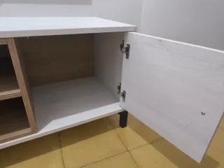 Mueble TV blanco y madera