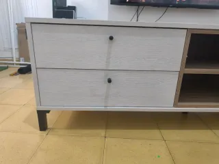 Mueble TV blanco y madera