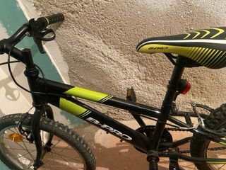 Bicicleta B-PRO Negra y Verde