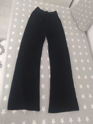 Pantalón negro de punto