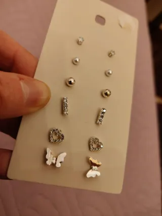 Set 6 paia orecchini con diversi design Nuovi