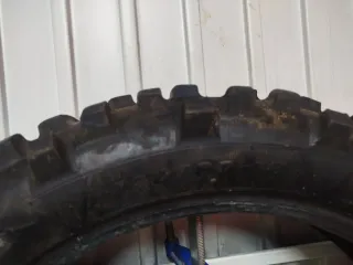 Neumático Enduro MAXXIS y dunlop delantero