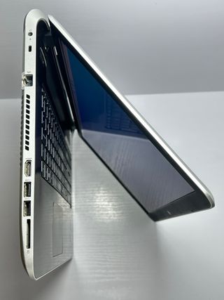 HP Pavilion 17 i7 / 16GB / 256GB SSD + 1TB HDD