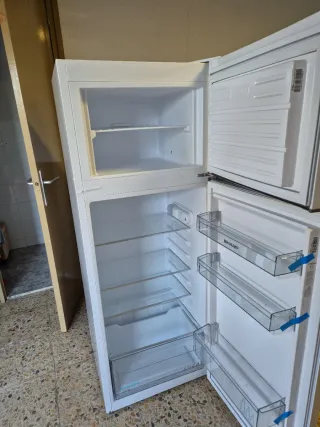 Nevera Sharp SJ-FTBOILTXWP-ES