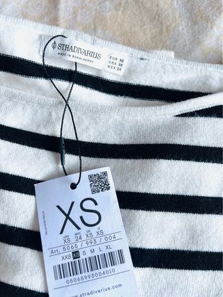 Jersey Stradivarius Rayas Blanco y Negro Talla XS