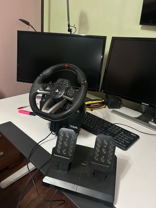 Volante e Pedali Hori per PC/PS