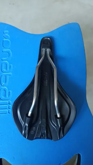 Sillín Giant Bicicleta Competición Negro