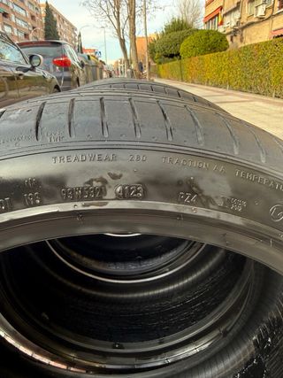 4 Neumáticos Pirelli 245/40/19 94W