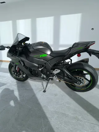 Kawasaki ZX10RR Nueva.