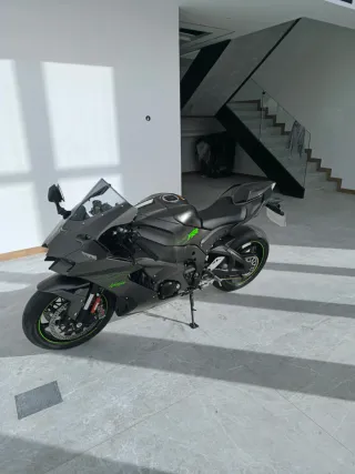 Kawasaki ZX10RR Nueva.