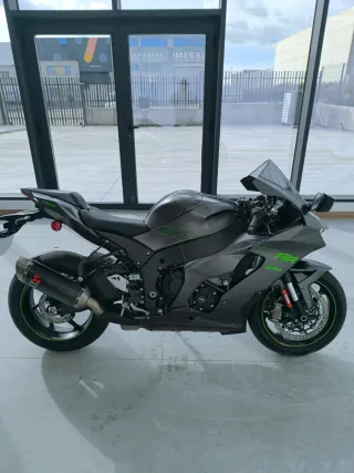 Kawasaki ZX10RR Nueva.