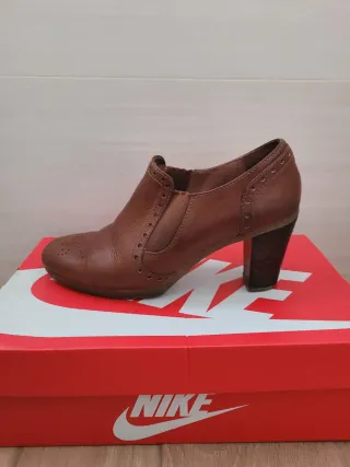 Zapatos de piel de mujer