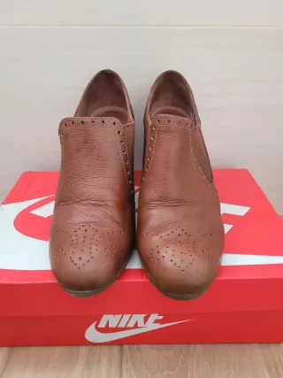 Zapatos de piel de mujer