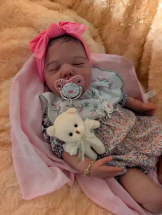 Reborn realizada con genesis horneada y barnizada