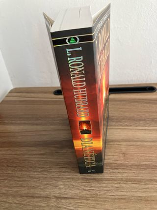 Dianética: El Poder del Pensamiento Sobre el Cu...