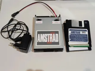 Disketera Externa Amstrad 3.5" más discos