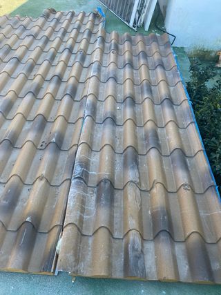 Lote Panel Sándwich Teja Albero 17m² + Cumbrera 8m