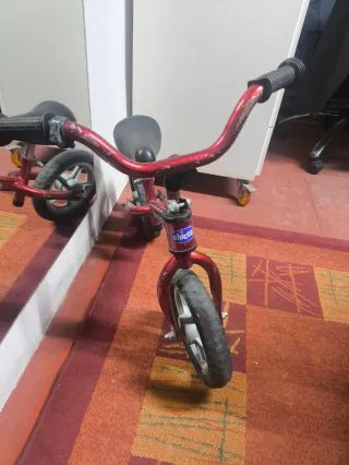 Bici de aprendizaje Chicco Red Bullet