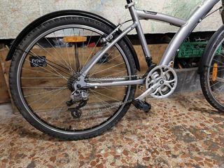 301. Bicicleta Urbana sillín especial.