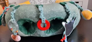 Cojín actividades bebé