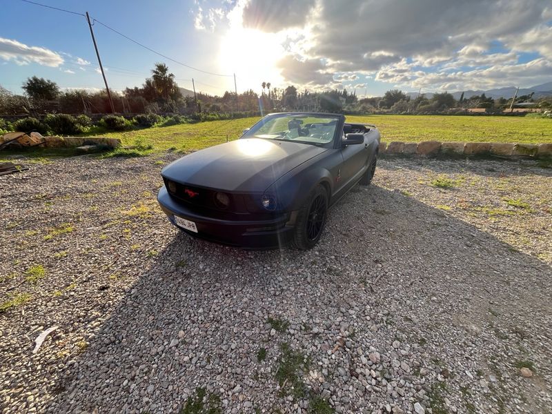 Ford Mustang 2006 - foto 1