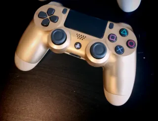 Mando PS4 Dorado (No Funciona)