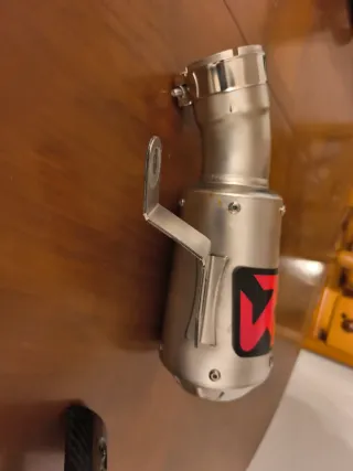 Silenciador BMW S1000RR Regalo protector de fibra